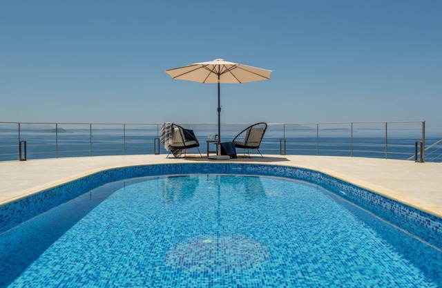 Villa Hemera, ocean view private heated pool