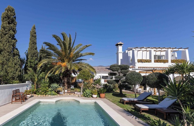 Villa Hope -Luxury 3-bedroom villa with AC, WiFi in lovely Buenas Noches