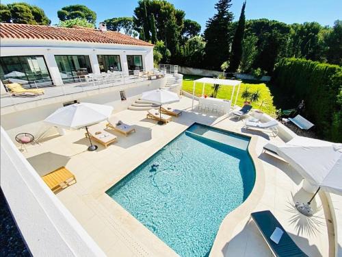 Villa Iconique et calme absolu pour 1 à 11 Personnes