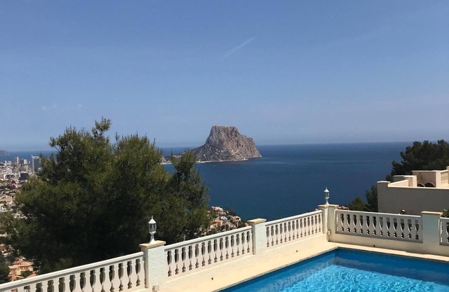 Villa in Calpe with private pool and enchanting views of the Mediterranean