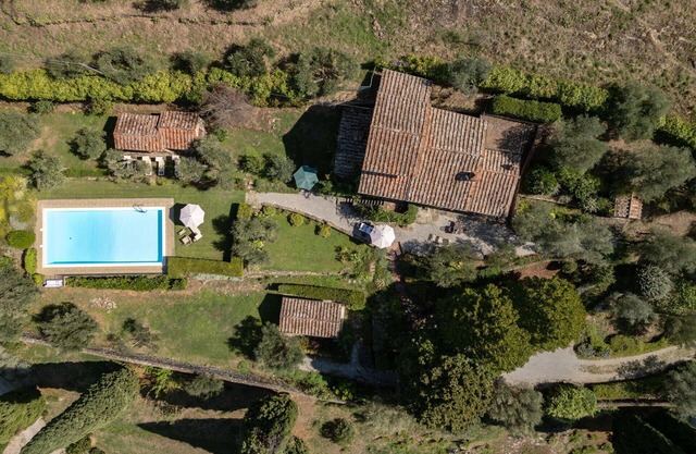 Villa in Cortona with 4 bedrooms sleeps 8
