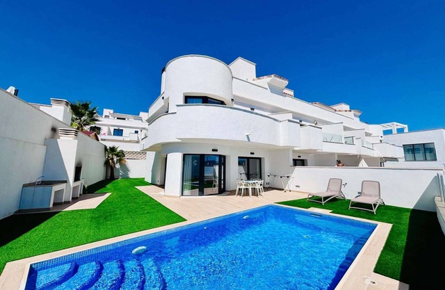 Villa in Finestrat privézwembad, zee- en bergzicht