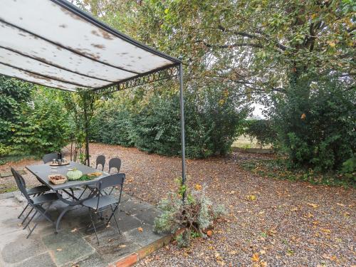 Villa in Lombardy near Po River