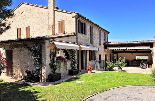 Villa in Marche with Private Pool
