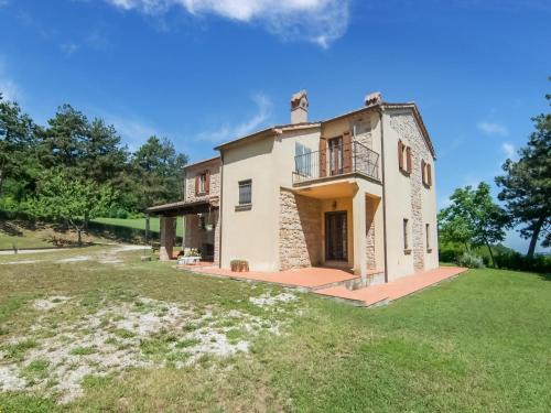 Villa in Tavoleto with pool