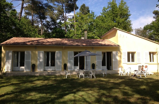 Villa in wooded park 3 bedrooms/sleeps 7