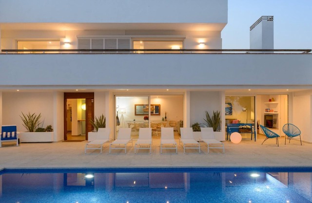 Villa Juca Blanca with air conditioning, free WIFI and seaview