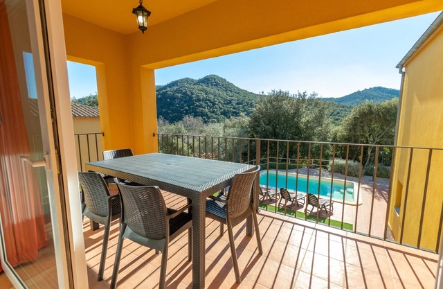 Villa "La Roca" with Pool & Wi-Fi