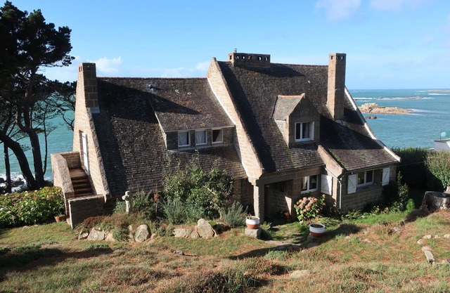 Villa Lan Kerellec - seafront - 180 degree panoramic view