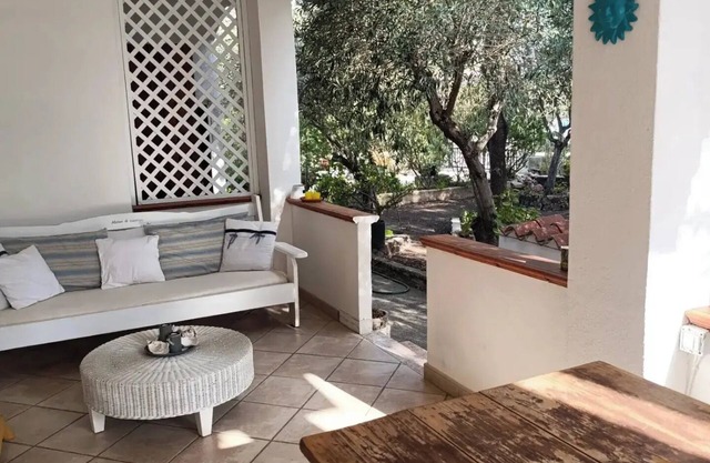 Villa le palme, 500 mt from the beaches of Sas Linnas Siccas Bay.
