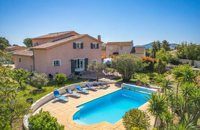 Villa Les Capucines by Villa Plus