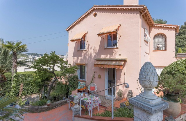 Villa Les Chênes Verts by Halldis