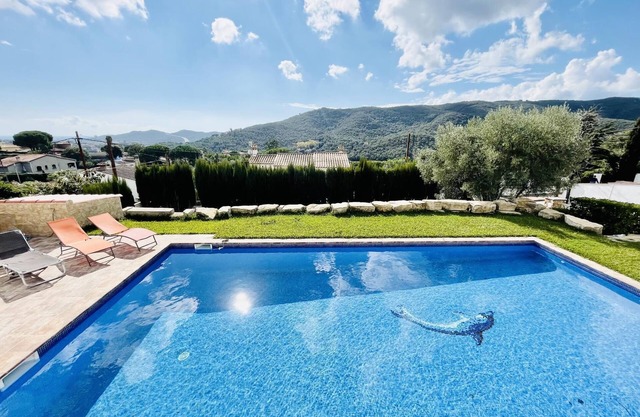 Villa Loralil by Costabravaway
