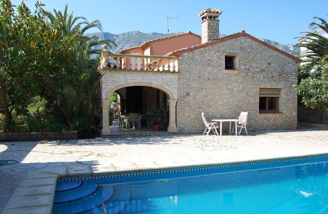 VILLA LOS ARCOS WITH SEA AND MOUNTAIN VIEWS