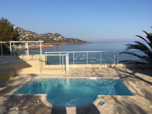 Villa Lou Cade, vue imprenable et plage privée, Théoule-sur-mer