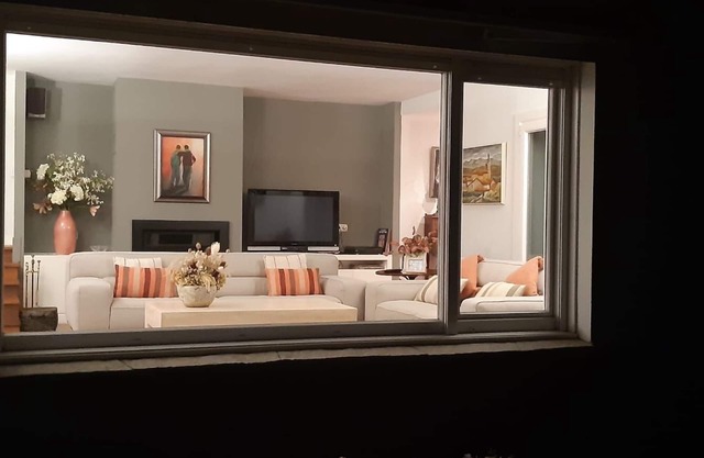 VILLA LOUISE BILBAO, IN A GREEN SETTING, CLOSE TO THE CITY AND BEACHES
