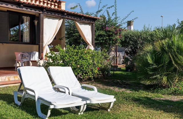 Villa 'Lucia' with Private Terrace, Wi-Fi and Air Conditioning