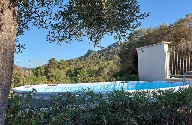 Villa Luigi Poggio dei Pini: villa accommodation with parking