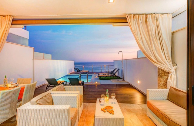 Villa Luisa Seaview 2 by Casasol