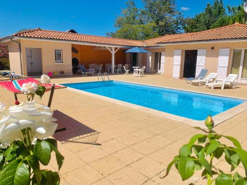 Villa lumineuse a Andernos les Bains avec piscine privee