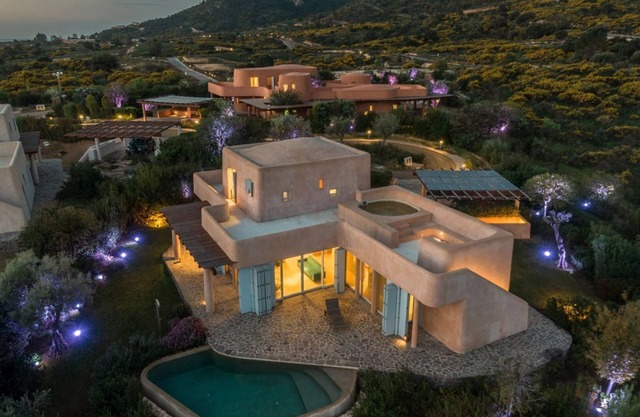 Villa Luxi private pool, jacuzzi, housekeeping and concierge