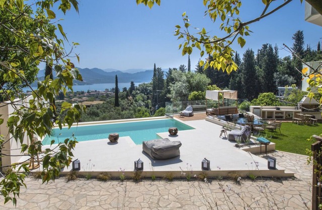 Villa Lygian - Five Bedroom Villa, Sleeps 10