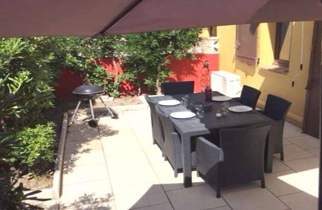 Villa 'Maison Caraïbes' with Private Terrace, Wi-Fi and Air Conditioning