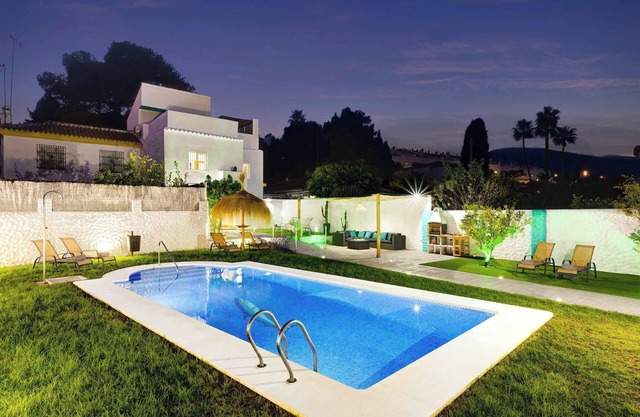 Villa Mamba - Four Bedroom Villa, Sleeps 10