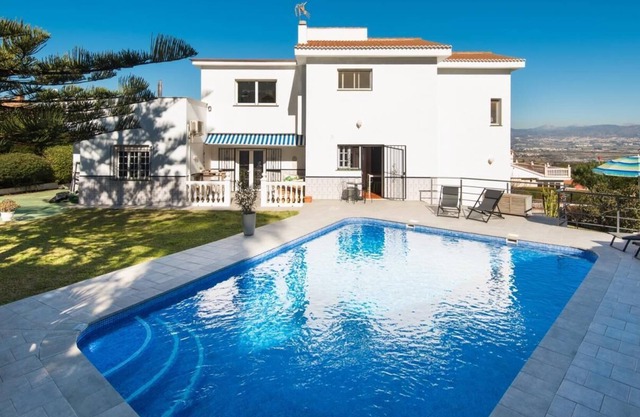 Villa Mediterranea with Private Pool, Andalusian style home