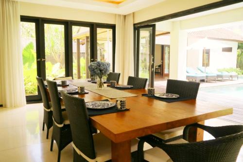Villa Mertasari 10C 4 Bedroom with Swimming pool!
