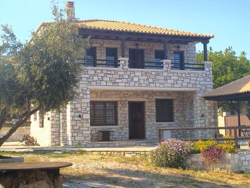 Villa Monolia