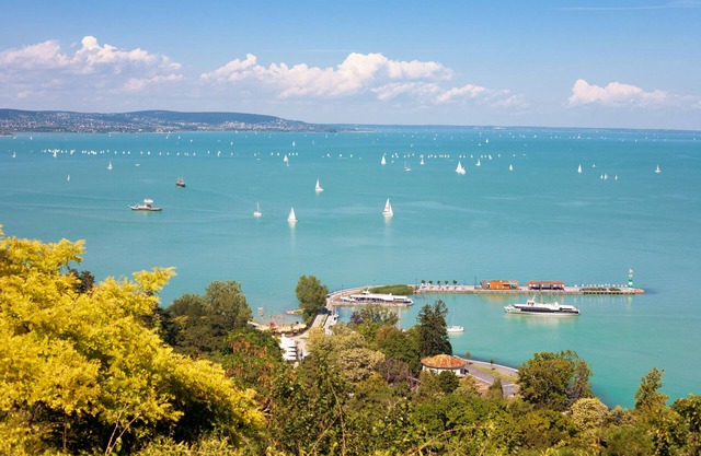 Villa Nana With Pool & Whirlpool, Balatonhenye, Hungary