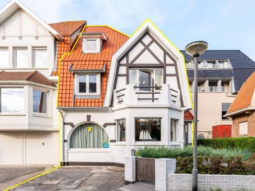 Villa near De Panne Beach with Sea Views