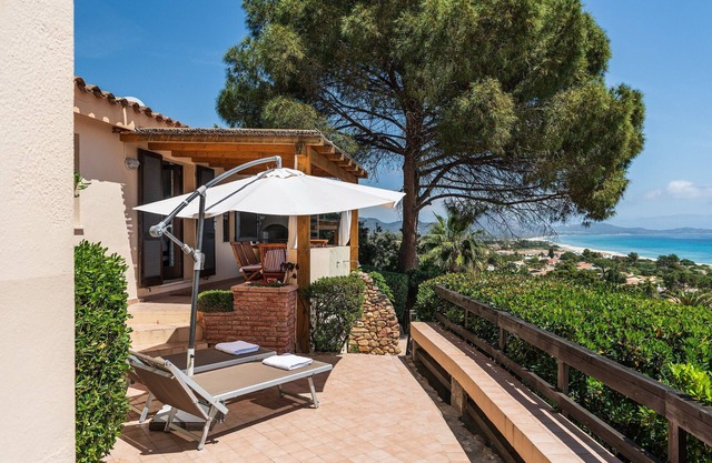 Villa 'Nido 2' with Sea View, Wi-Fi and Air Conditioning