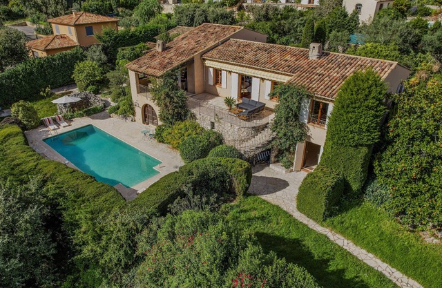 Villa Oasis – View, pool & spacious terrace