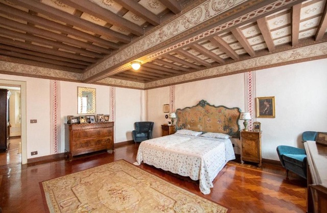 Villa Ottocentesca immersa nel verde