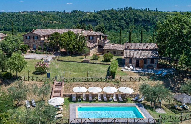 Villa Poggio Bonelli 18, Emma Villas