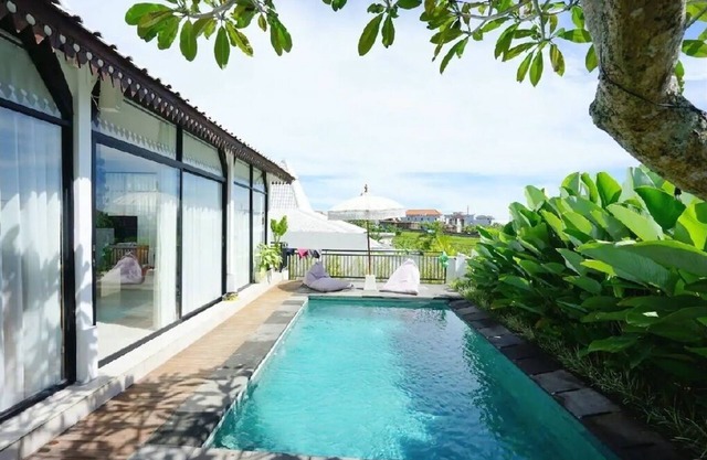 Villa Pasha 4BR private with pool near Canggu
