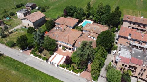 Villa Petrone - Luxury Home tra Bologna e Modena - Wi-Fi, Biliardo, Jacuzzi e piscina