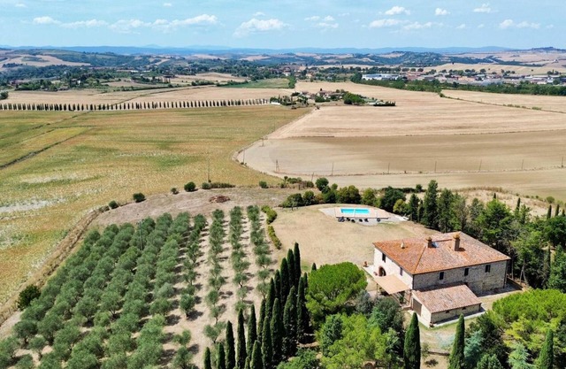Villa 'Podere Viepri - In Esclusiva' with Private Pool, Private Terrace and Wi-Fi