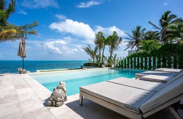 Villa Presidente - Exclusividad frente al Mar