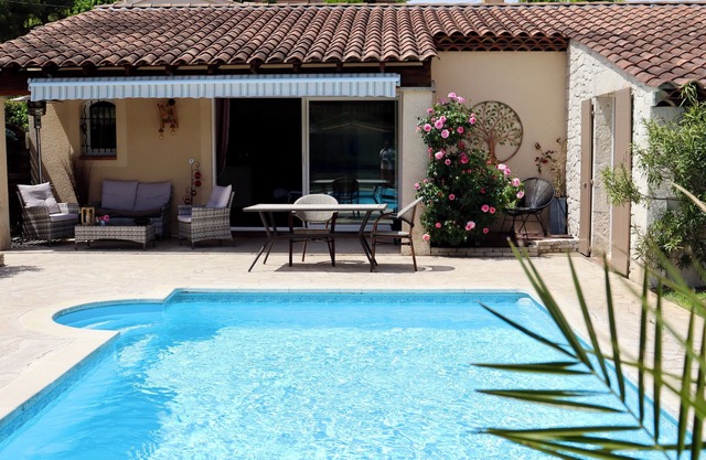 Villa Provençale Avec Piscine