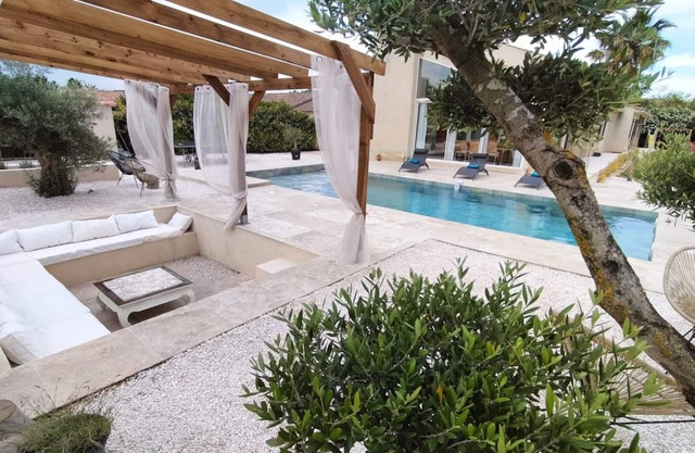 Villa Provençale | SPA/Pool/Cinema surrounded by vineyards