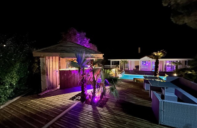 villa rated 4*, 4 bedrooms, heated pool, jaccuzi, golf