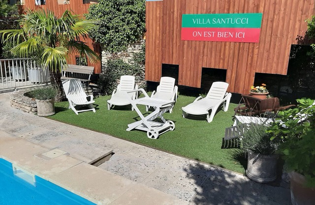 Villa rental in APT
