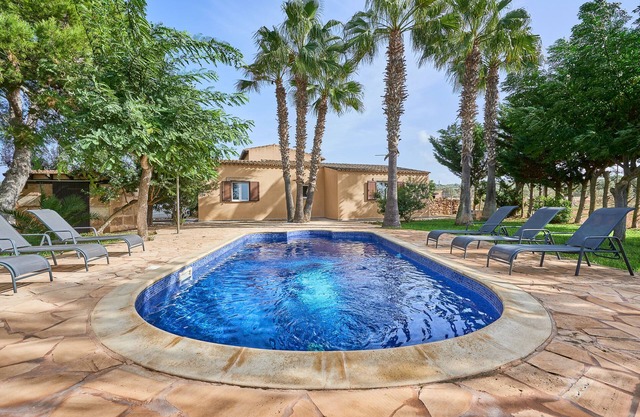 Villa Sa Vinya, Ses Salines, pool villa for 6 pax.