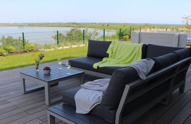 Villa Seemööv - 1st row on the water, terrace, balcony, whirlpool, sauna, fireplace