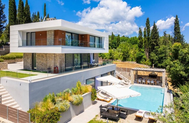 Villa Seren - Five Bedroom Villa, Sleeps 10