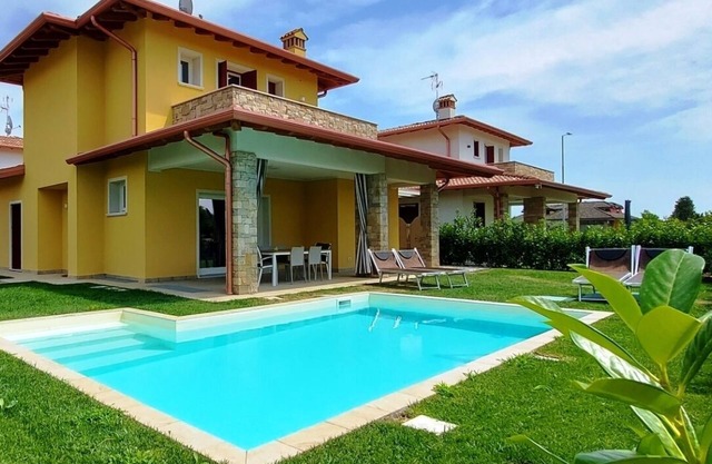 Villa Silvia, with private heated pool and garden.