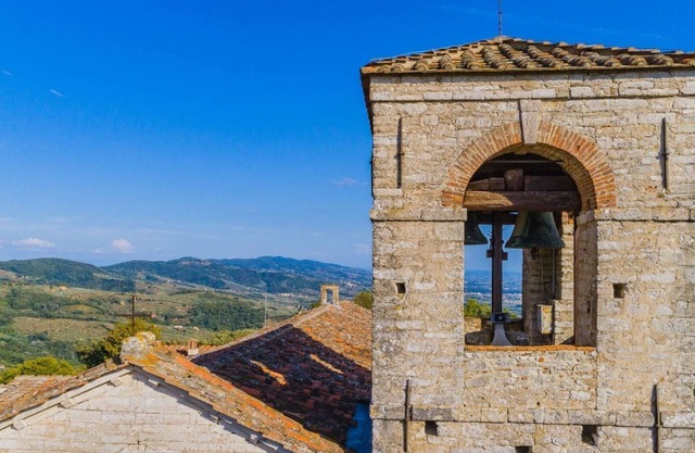 Villa Simonetta, Splendid Property inTuscany with private pool and jacuzzi